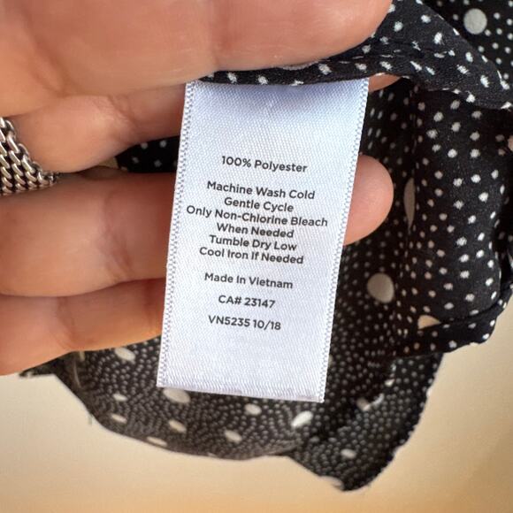 Talbots Tie-Sleeve Blouse Top Black Bold Polka Keyhole Neck 3/4 Sleeve Sz M - Picture 4 of 7